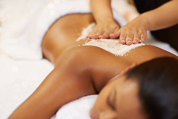 Cropped shot of a young woman getting an exfoliating treatment at the spahttp://195.154.178.81/DATA/i_collage/pi/shoots/805530.jpg